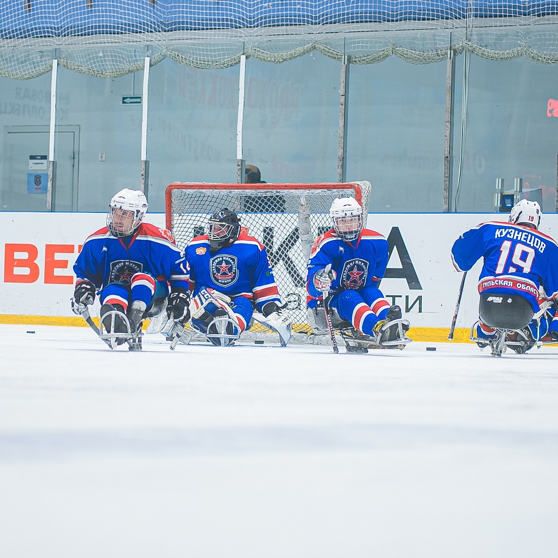 «АКМ следж» побеждает «Феникс»