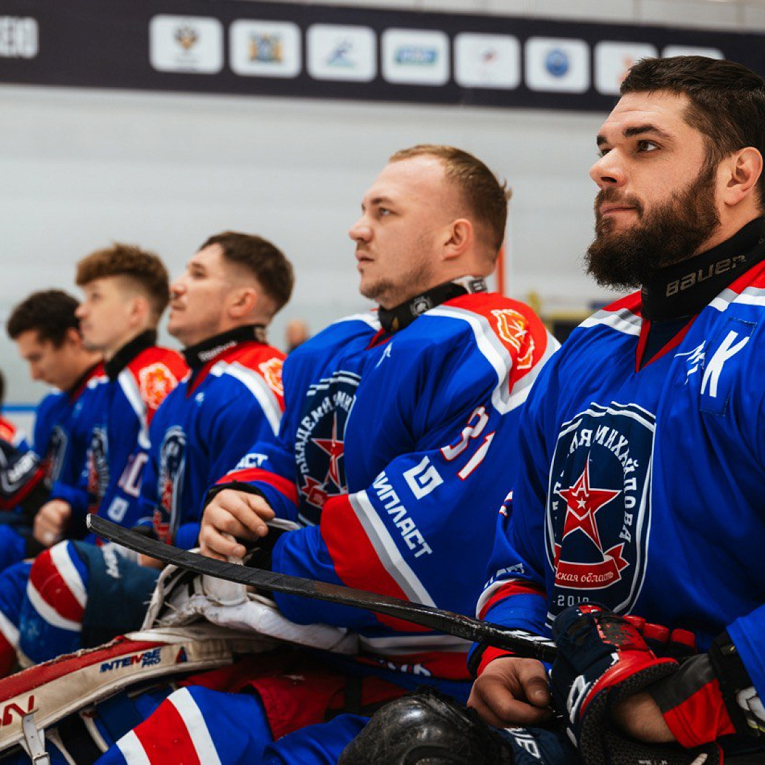 Команда «АКМ-следж» - победитель третьего круга чемпионата России по хоккею-следж 2025/2026