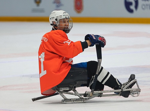 В Туле начались Соревнования по следж хоккею среди ветеранов СВО «Геори Нашего Времени» - фото 1