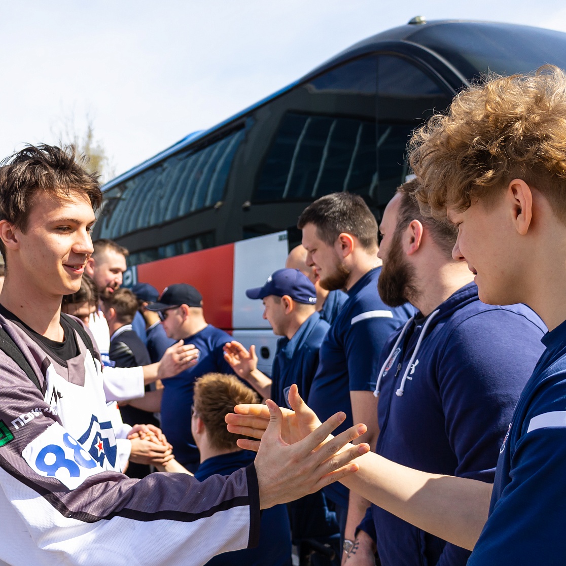 Фанаты «АКМ-Следж» встретились с командой!