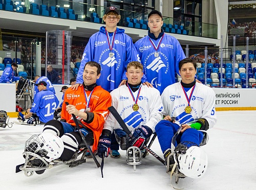 Игроки «АКМ – следж» приняли участие в Всероссийских соревнований по следж-хоккею «Герои нашего времени». - фото 0